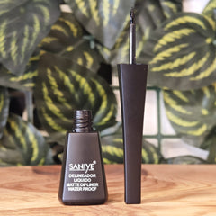 Delineador Matte Negro M255