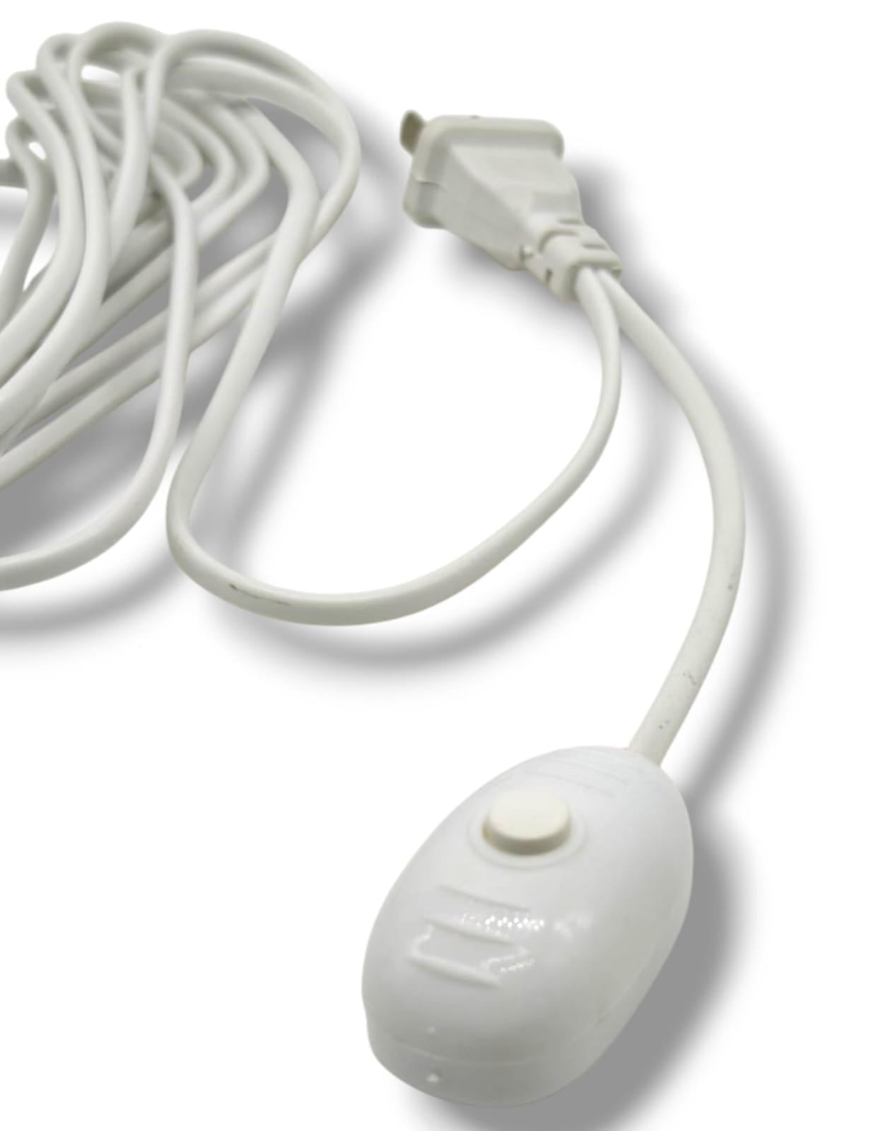 EXTENSIÓN DE 2.5M CON SOCKET Y APAGADOR